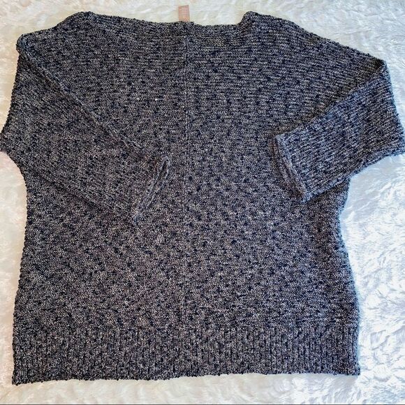 Chico’s 3/4 length metallic SZ 3 sleeve sweater - Picture 6 of 10